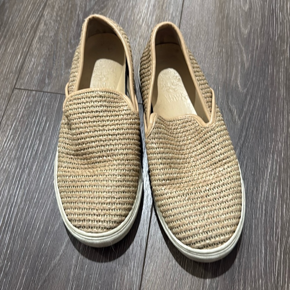 Vince Camuto 7.5 Bahlissa slip on sneakers